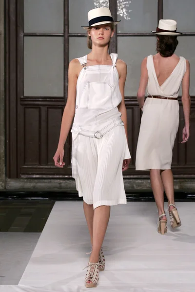 Look 4
